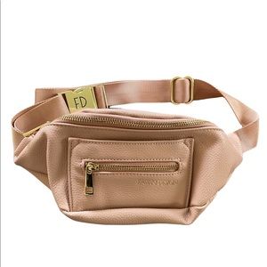 NWOT Fawn Design leather hip fanny pack bag